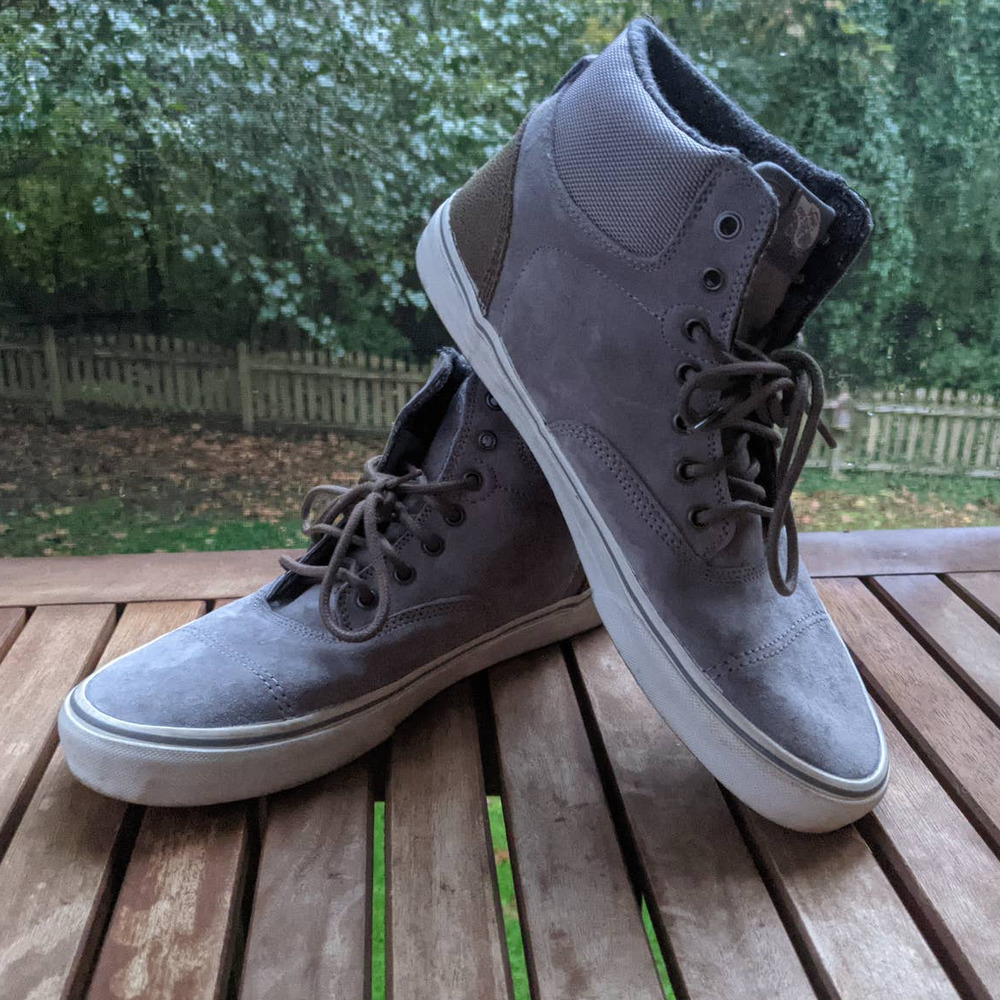 Vans Men's Era Hi Pig Suede and Nylon High-Top Skateboarding Shoe Size 12
